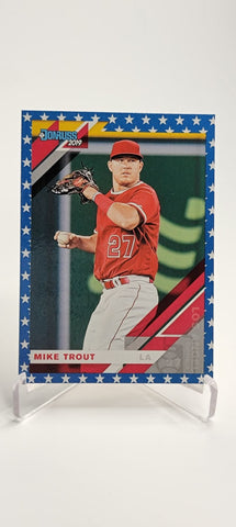 2019 Panini Donruss Mike Trout Independence Day 170 (Fielding Variation) - 2019 Panini Donruss Mike Trout Independence Day 170 (Fielding Variation)